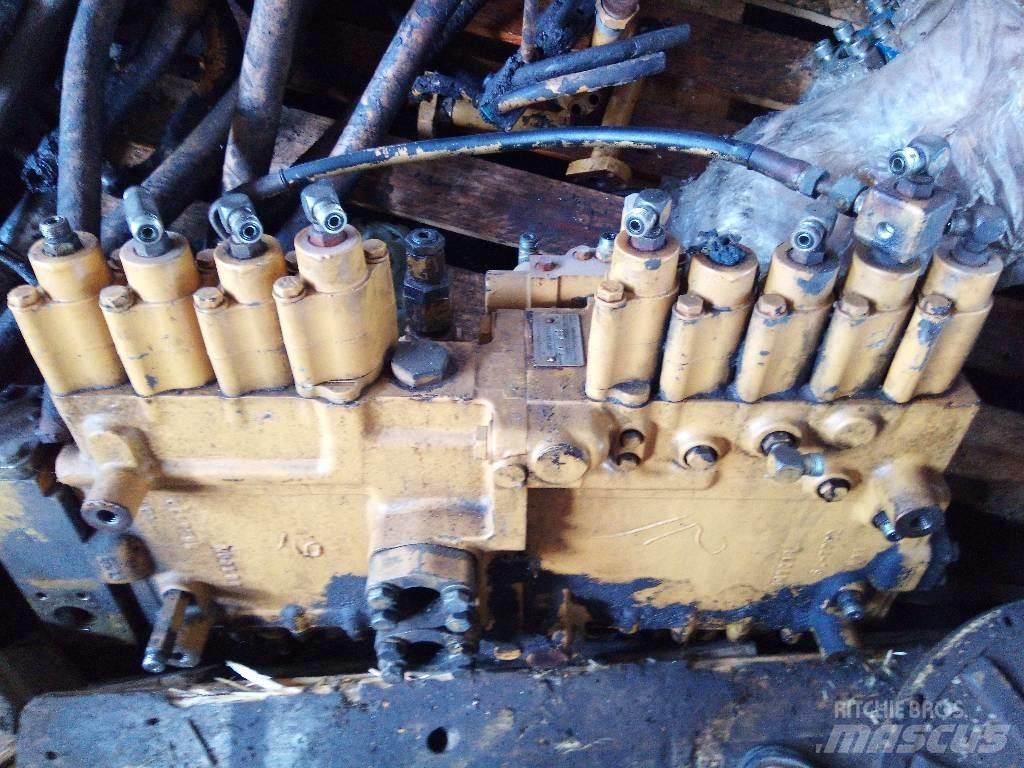 CAT 325 B LN Hidráulicos