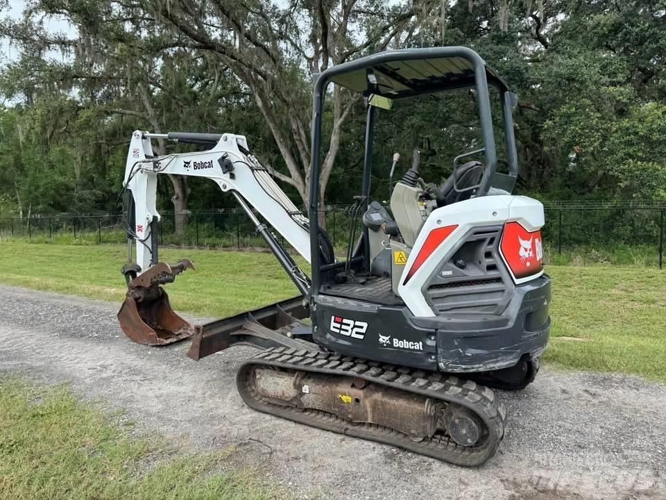 Bobcat e32 Mini excavadoras < 7t