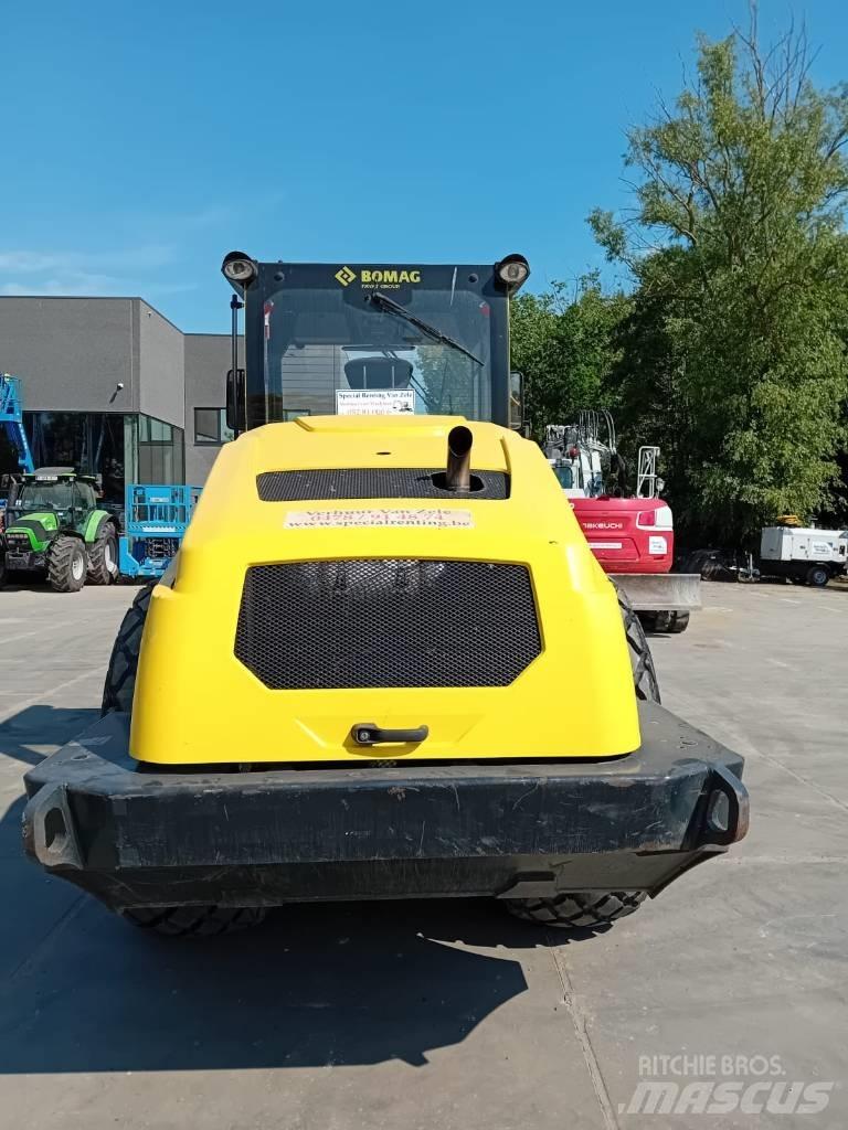 Bomag BW 213 D-5 Compactadores de suelo