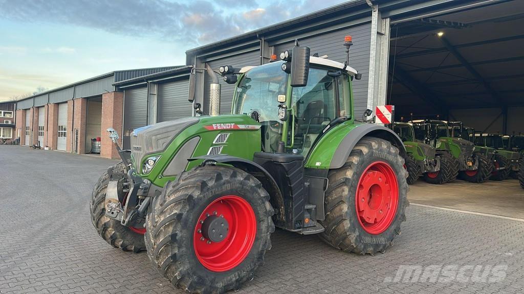 Fendt 724 VARIO Tractores