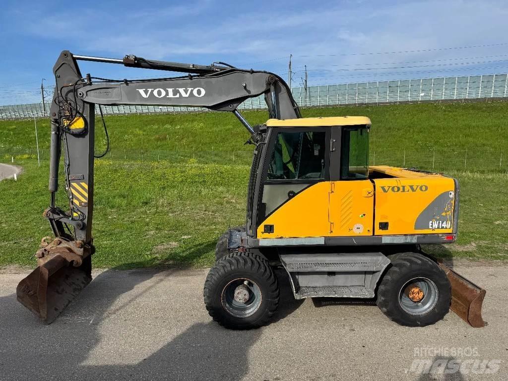 Volvo EW140 Excavadoras de ruedas