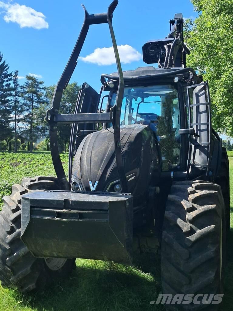 Valtra T 174 Tractor forestal
