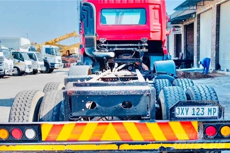 UD CGE 370 8x4 Otros camiones