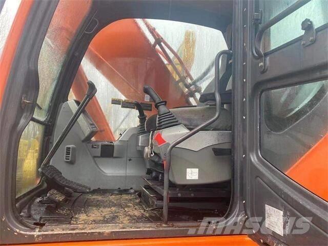 Doosan DX300 Excavadoras de cadenas