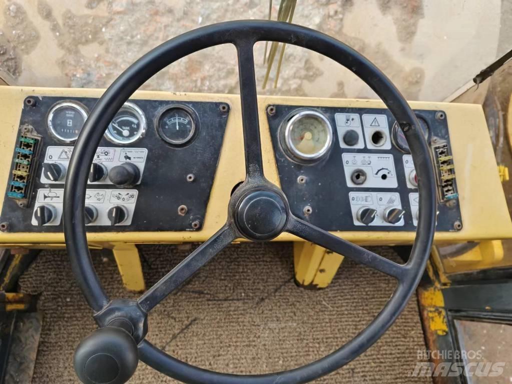 Bomag BW 217 Rodillos de un solo tambor