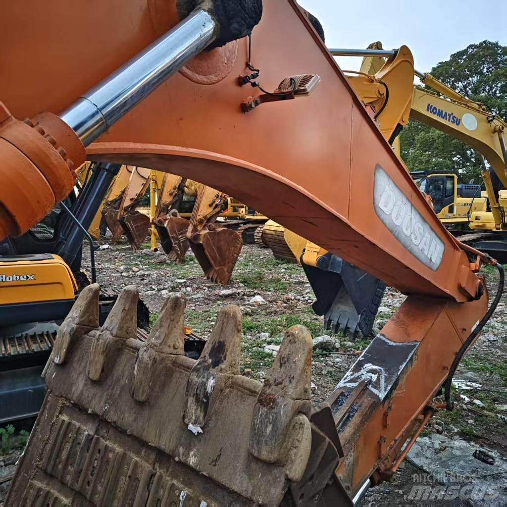 Doosan DX 300 LC Excavadoras de cadenas