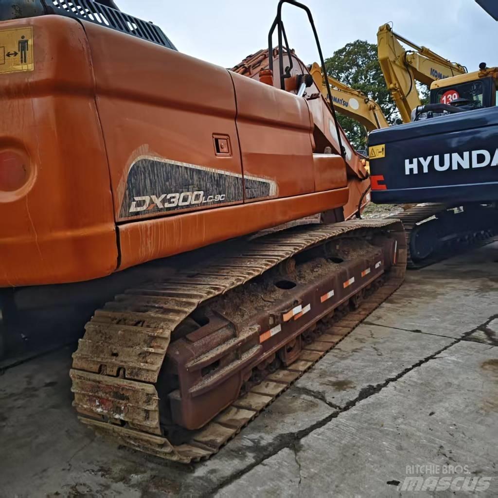 Doosan DX 300 LC Excavadoras de cadenas