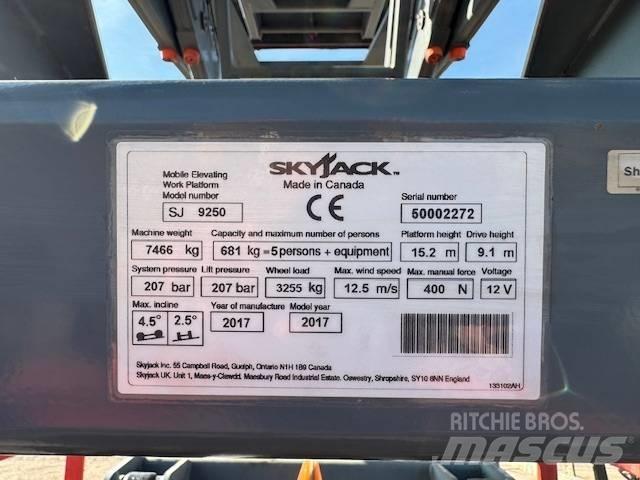 SkyJack SJ 9250 RT Plataformas tijera