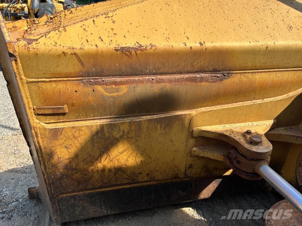 CAT D 5 N XL Buldozer sobre oruga