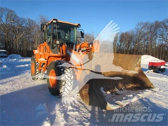 Doosan DL220-3 Cargadoras sobre ruedas