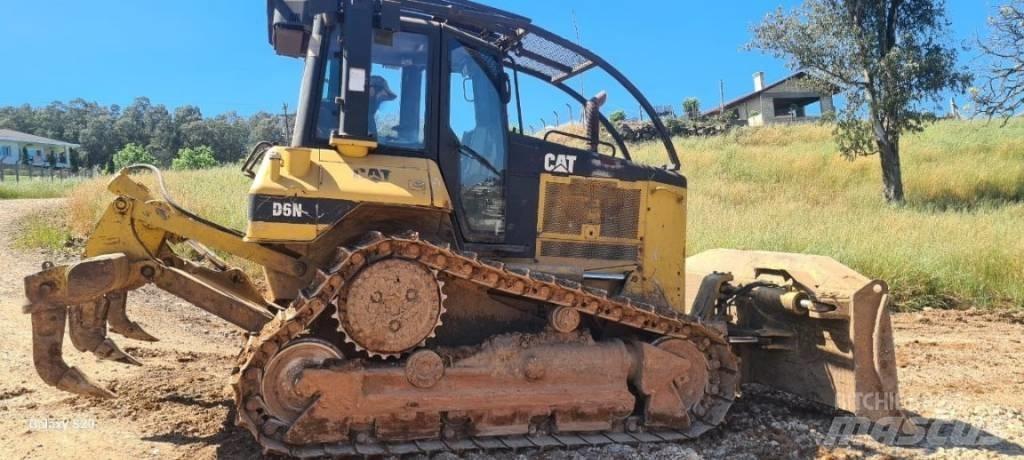 CAT D 6 N Buldozer sobre oruga
