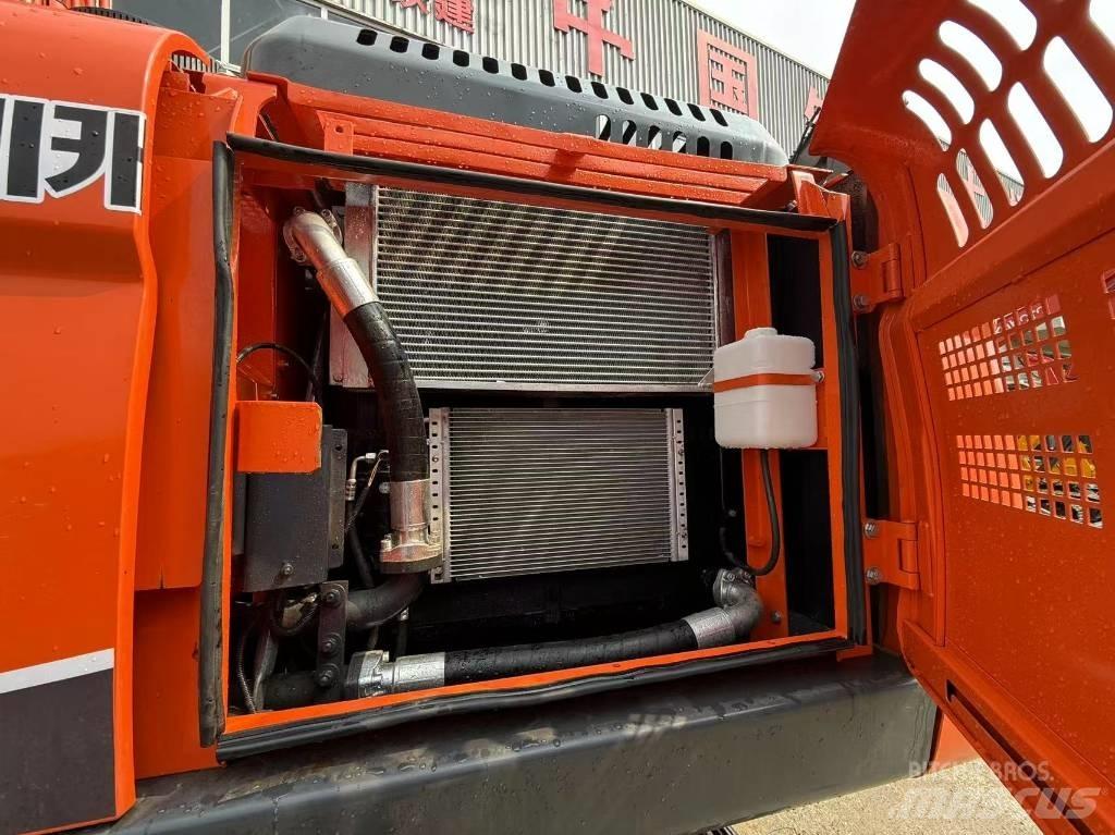 Doosan DX 225 LCA Excavadoras de cadenas