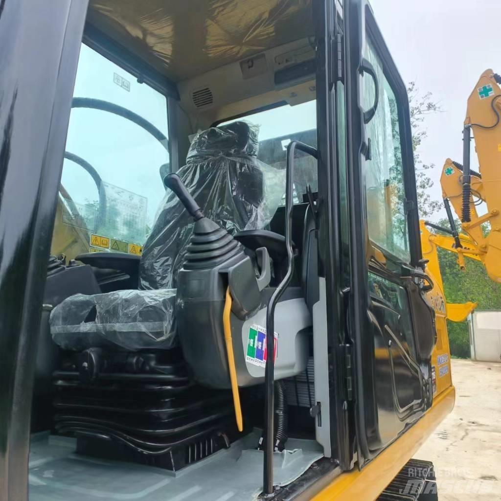 CAT 320 D 2 Excavadoras 7t - 12t