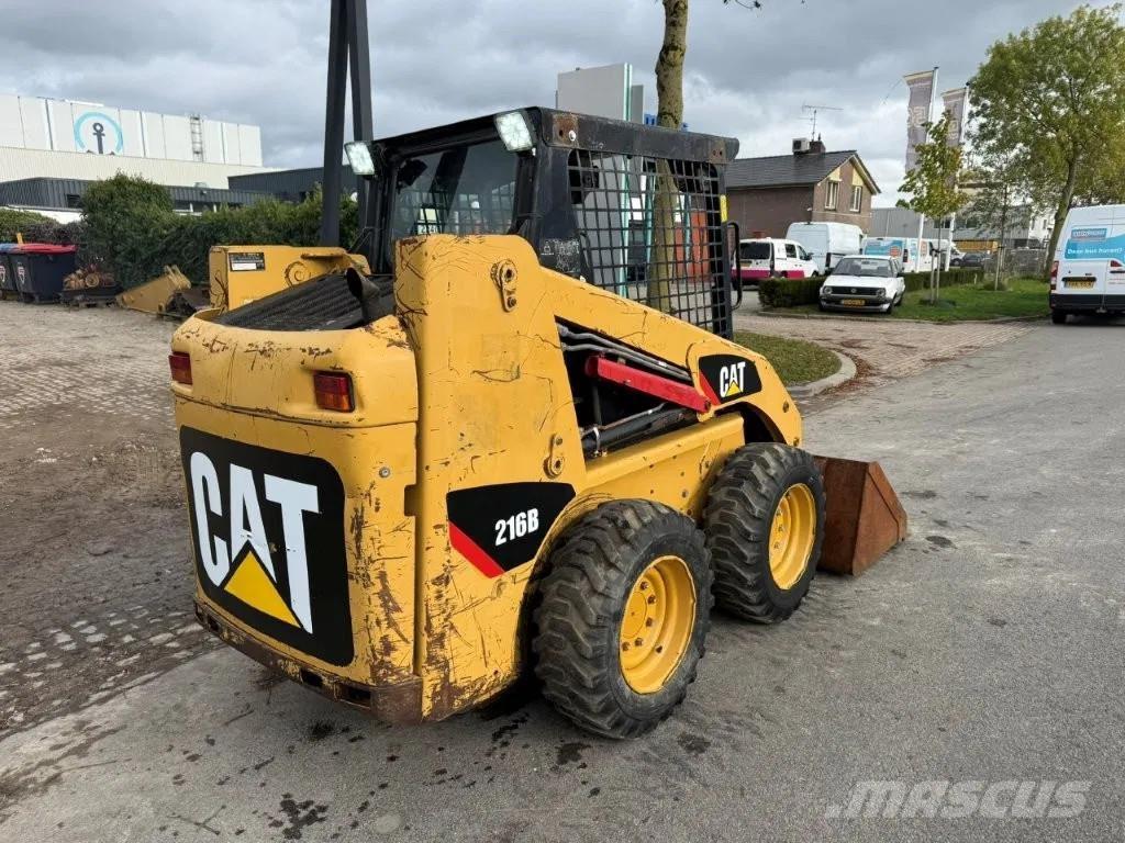 CAT 216B (226B) Minicargadoras