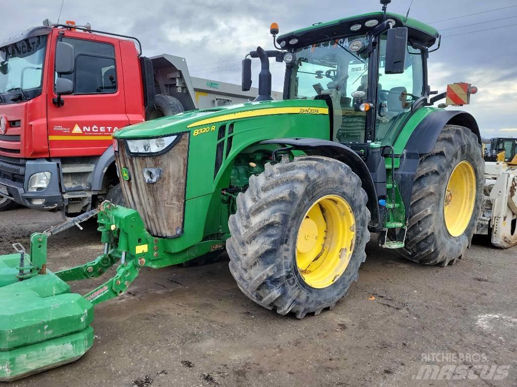 John Deere 8320 R Tractores