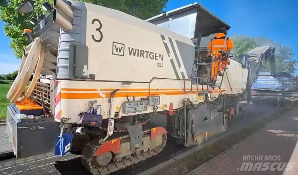 Wirtgen W 220 Máquinas moledoras de asfalto en frío
