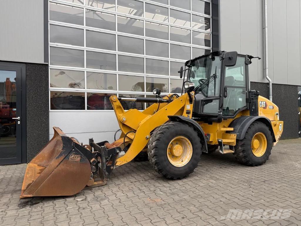 CAT 908 Cargadoras sobre ruedas