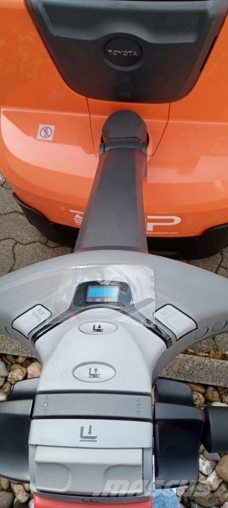 Toyota SWE120L Apiladores eléctricos