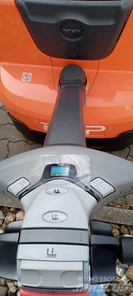 Toyota SWE120L Apiladores eléctricos