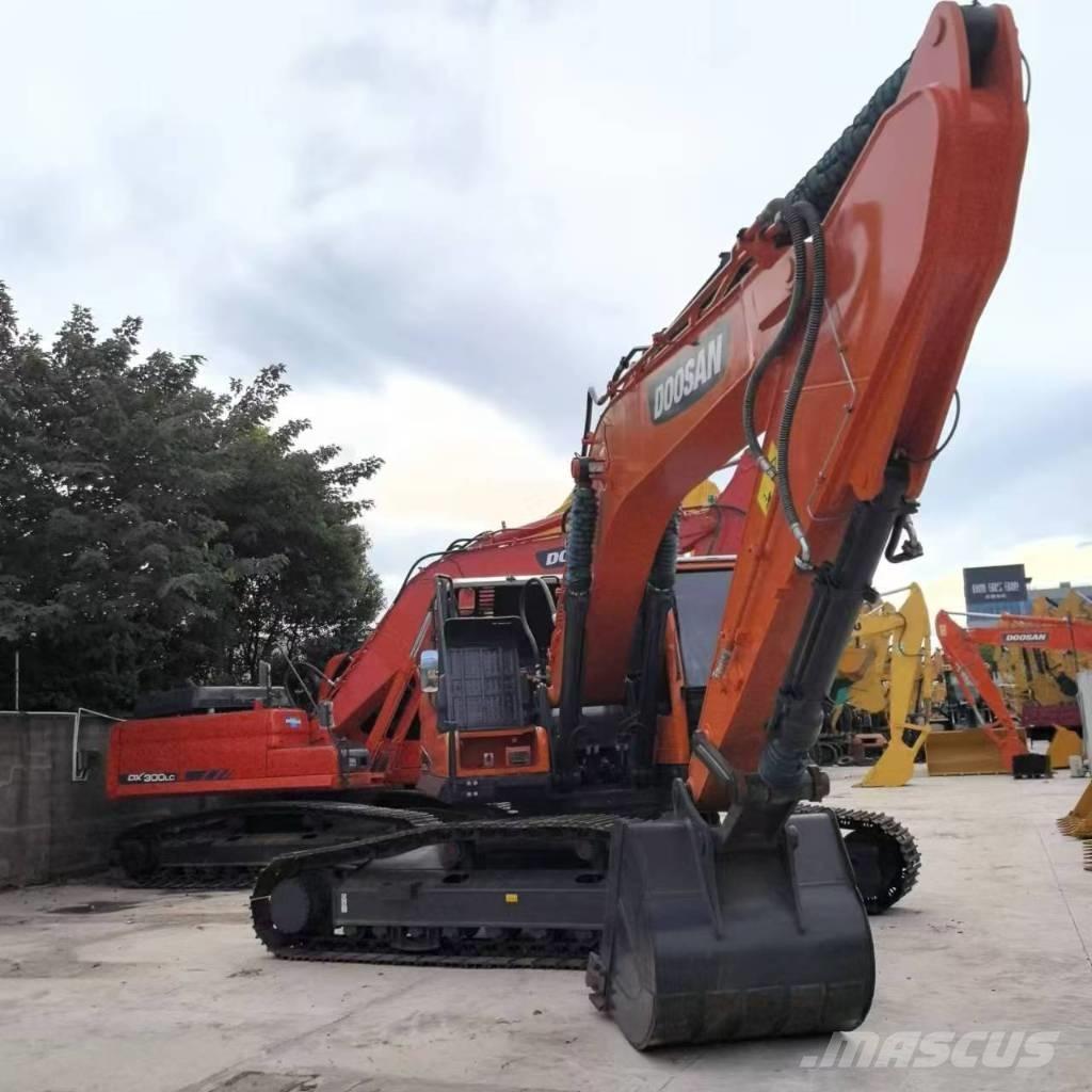 Doosan DX 300 Excavadoras de cadenas