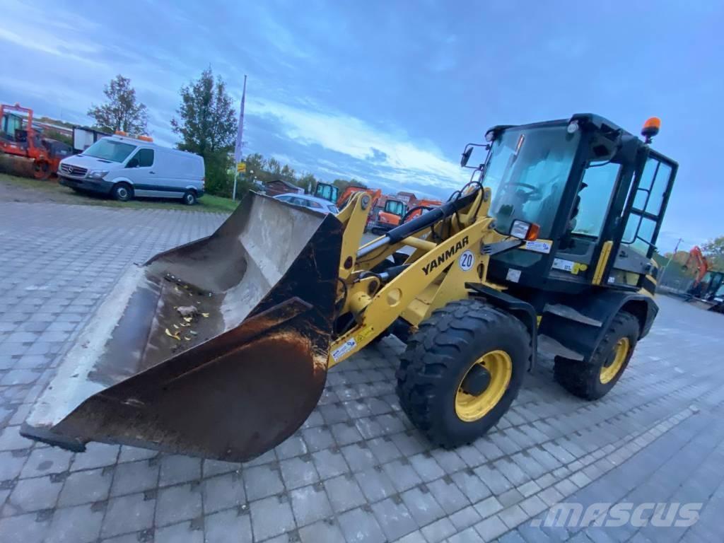 Yanmar V 100 Cargadoras sobre ruedas