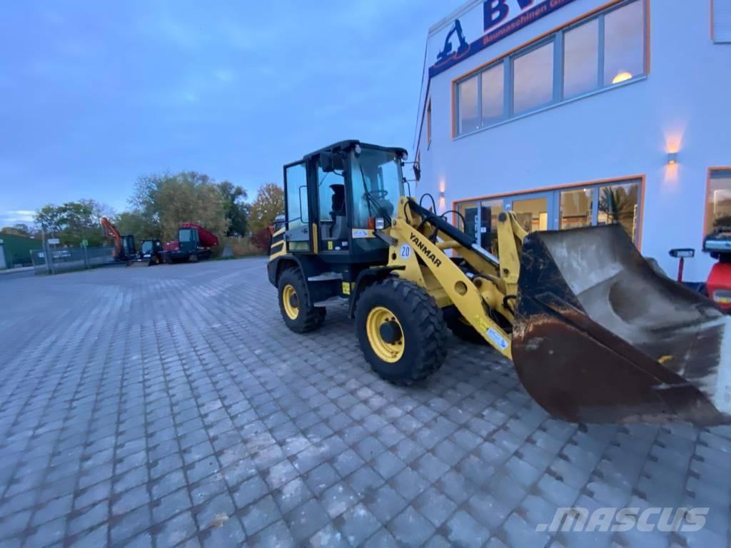 Yanmar V 100 Cargadoras sobre ruedas