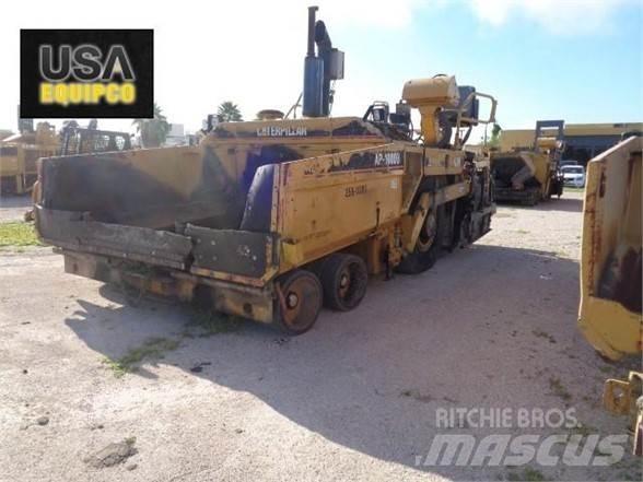 CAT AP-1000B Asfaltadoras