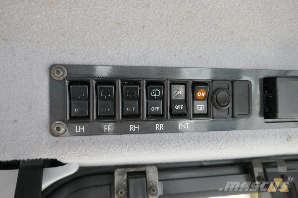 Komatsu D85PX-15 Buldozer sobre oruga