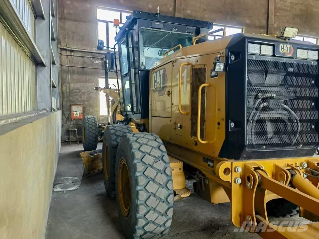 CAT 140 GC Motoniveladoras