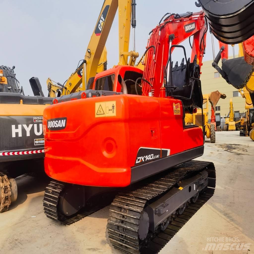 Doosan DX 140 Excavadoras de cadenas