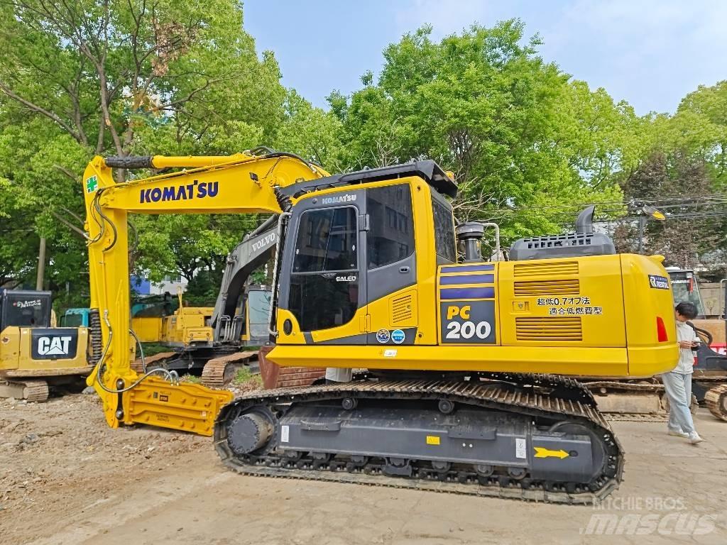 Komatsu PC 200-8 Excavadoras de cadenas