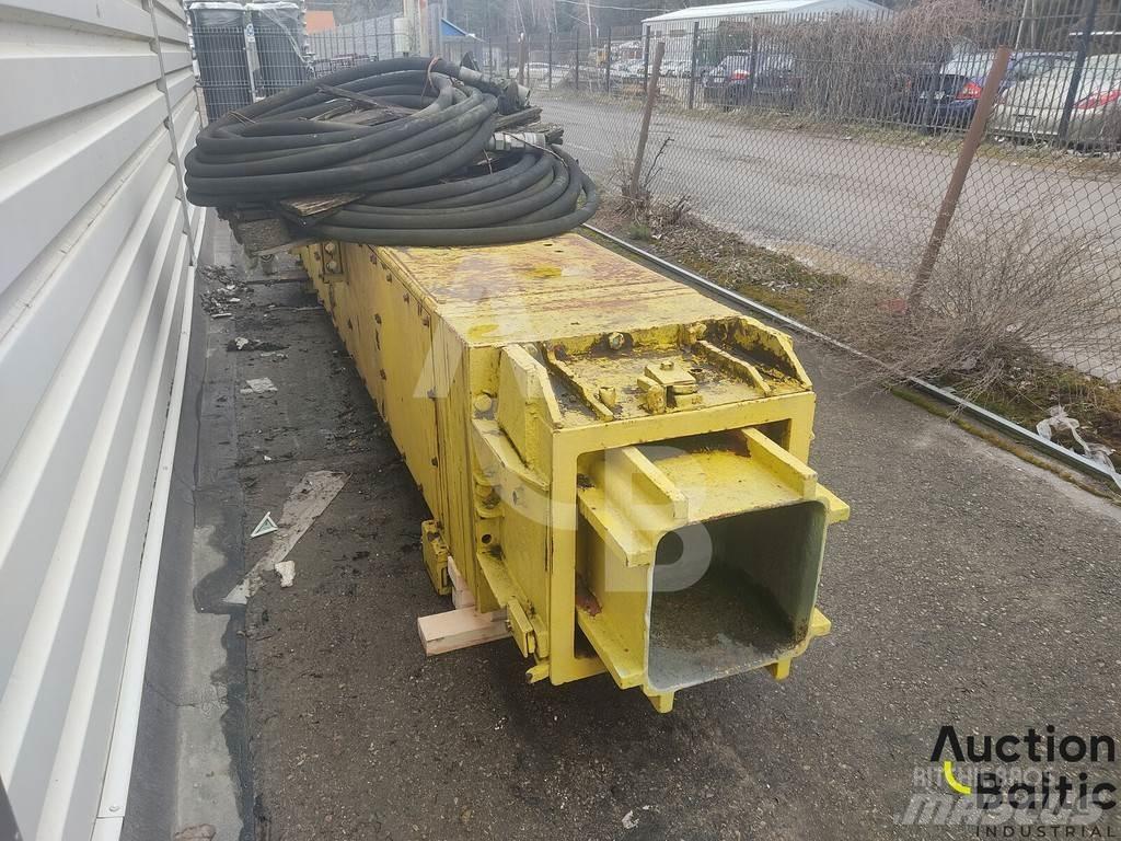 Delmag HB 30 Grúa tiendetubos