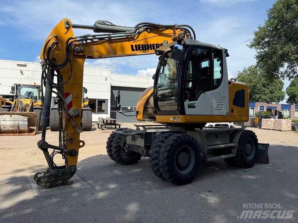 Liebherr A918 Excavadoras de ruedas