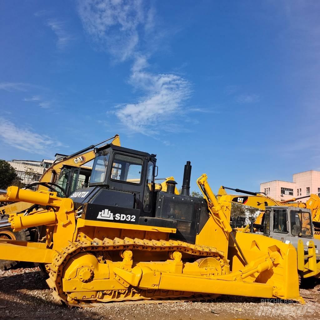 Shantui SD 32 Buldozer sobre oruga