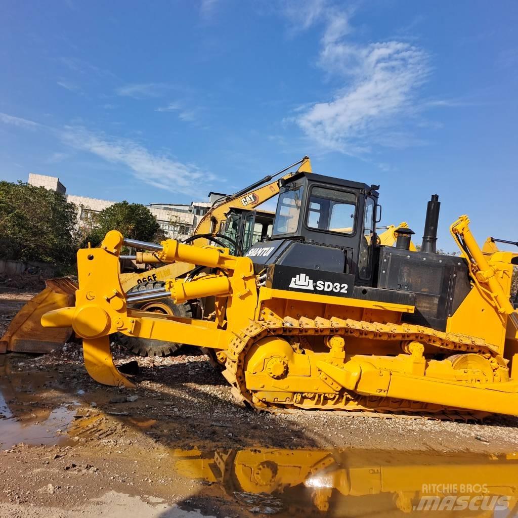 Shantui SD 32 Buldozer sobre oruga