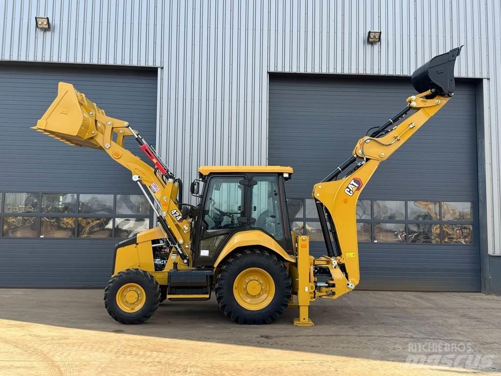 CAT 424 - 4x4 / 4WD / AC Retrocargadoras