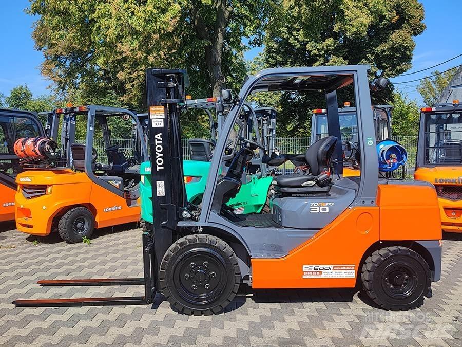 Toyota 02-8FGF30 Carretillas LPG