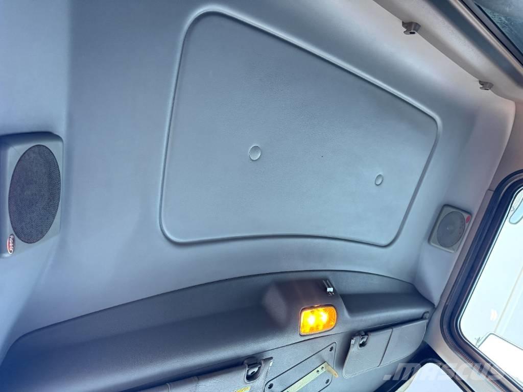 Peterbilt 348 Camiones bañeras basculantes o volquetes