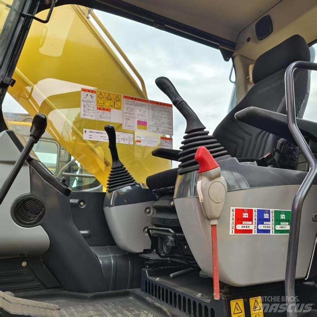 Komatsu PC 220-8 Excavadoras de cadenas
