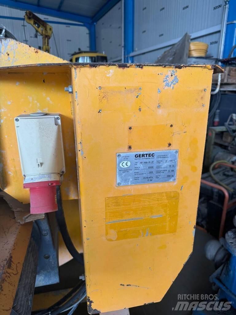  GERTEC SP 1100 Camión hormigonera
