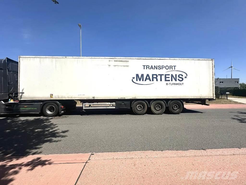 Renders 12.27 NA Semirremolques con carrocería de caja