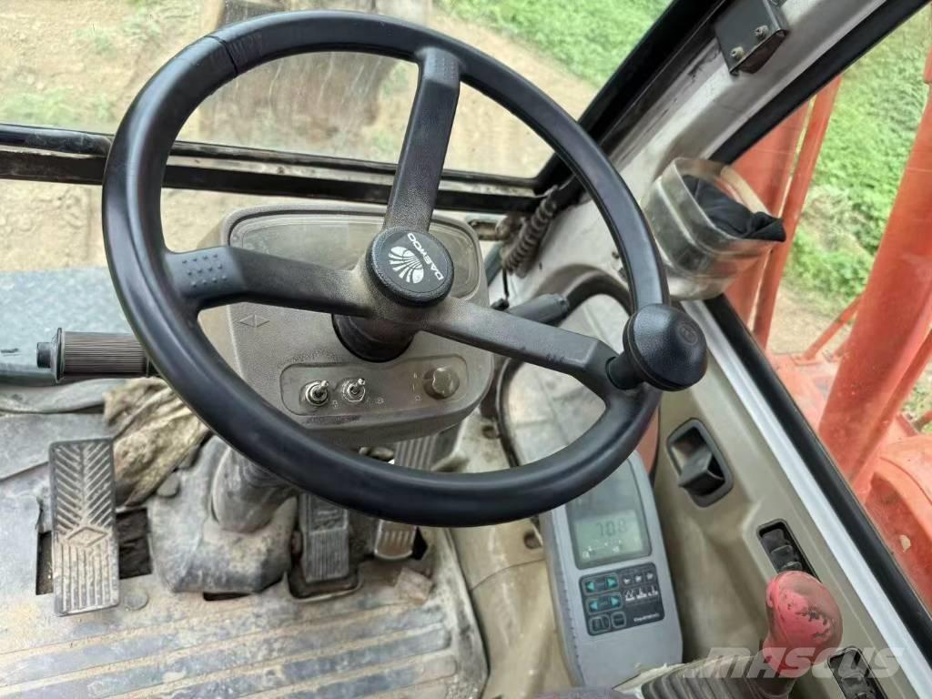 Doosan DH 150 W-7 Excavadoras de ruedas