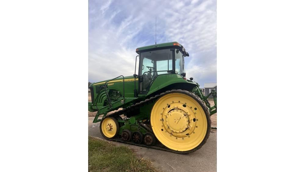 John Deere 8320 T Tractores