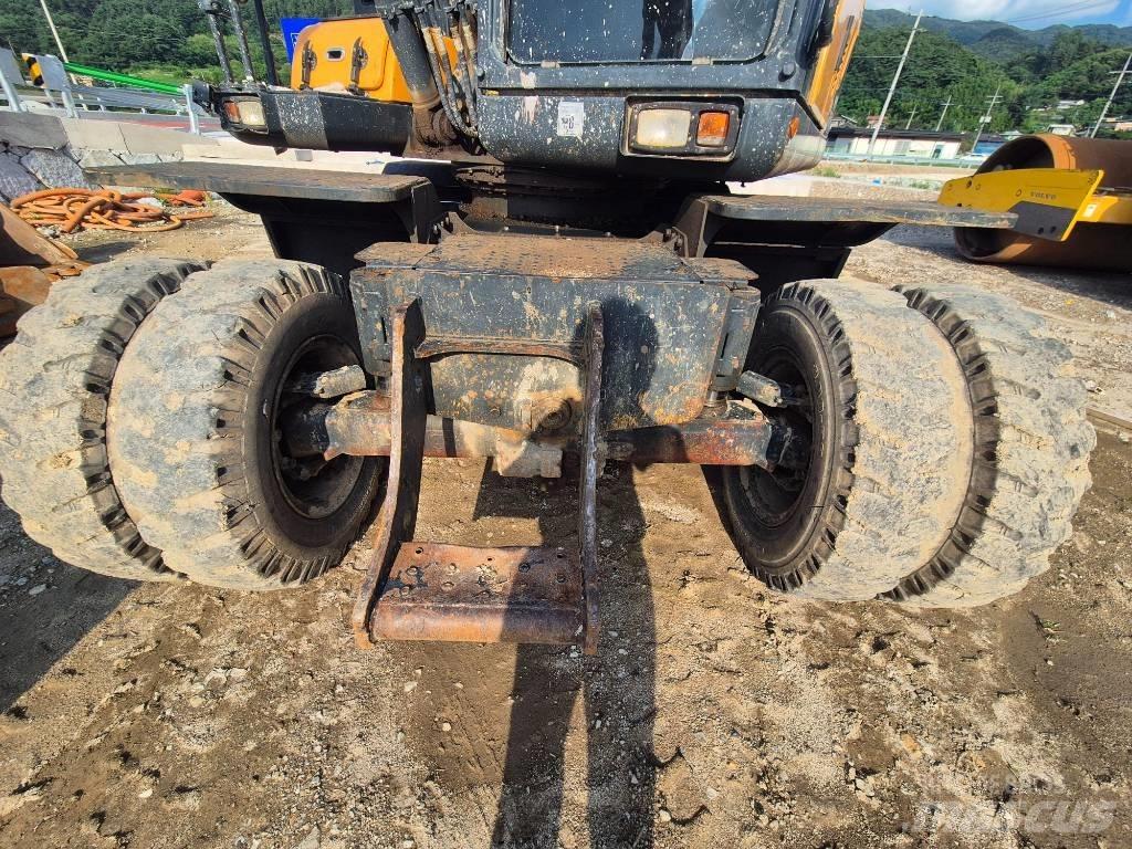 Hyundai HW 145 Excavadoras de ruedas