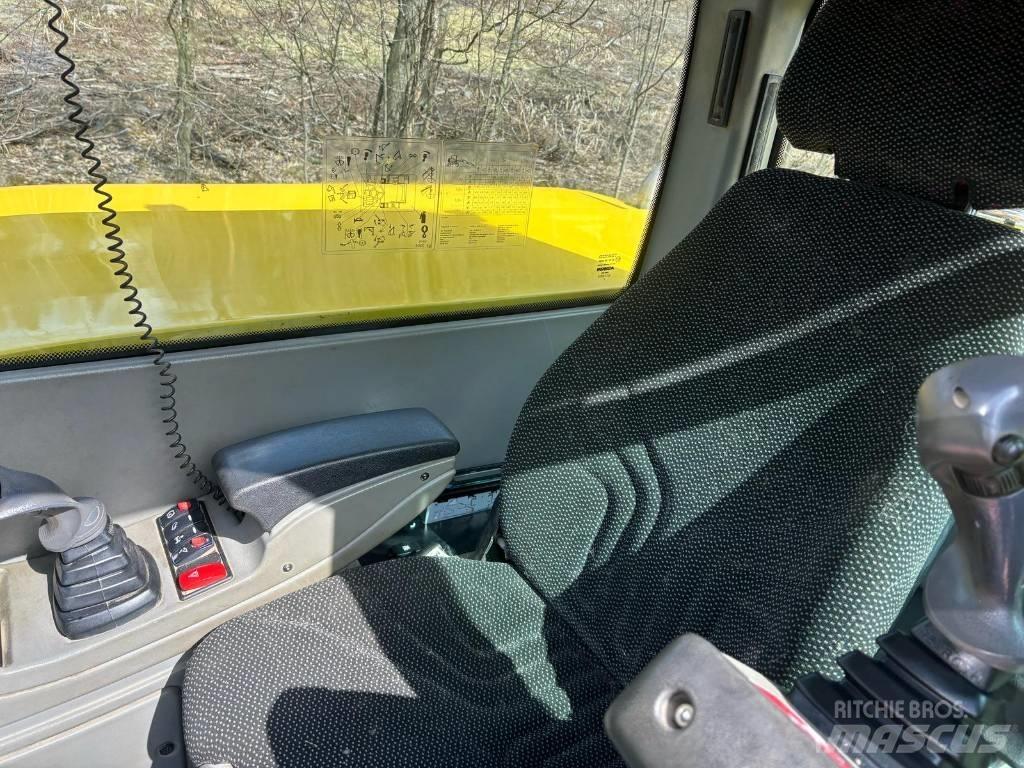 Yanmar B 110 W Excavadoras de ruedas