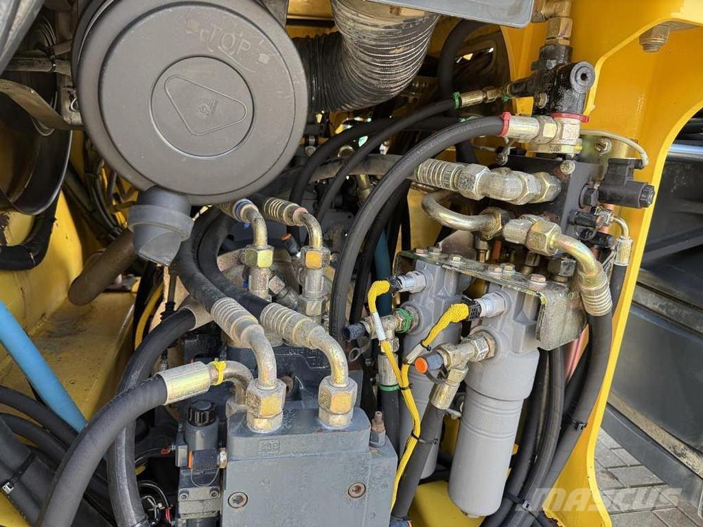 Bomag BW 151 AD-4 Rodillos de doble tambor