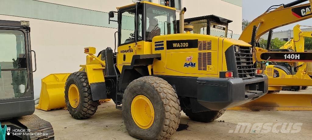 Komatsu WA 320-5 Cargadoras sobre ruedas