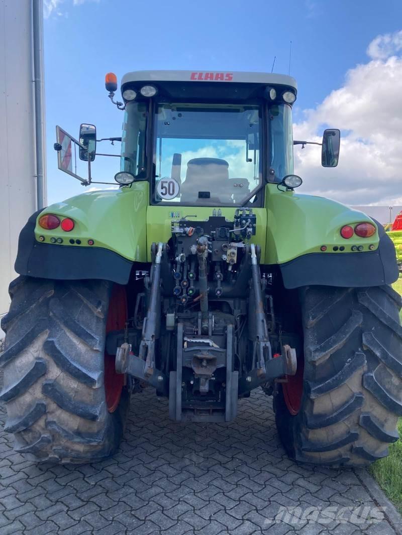 CLAAS AXION 840 Tractores