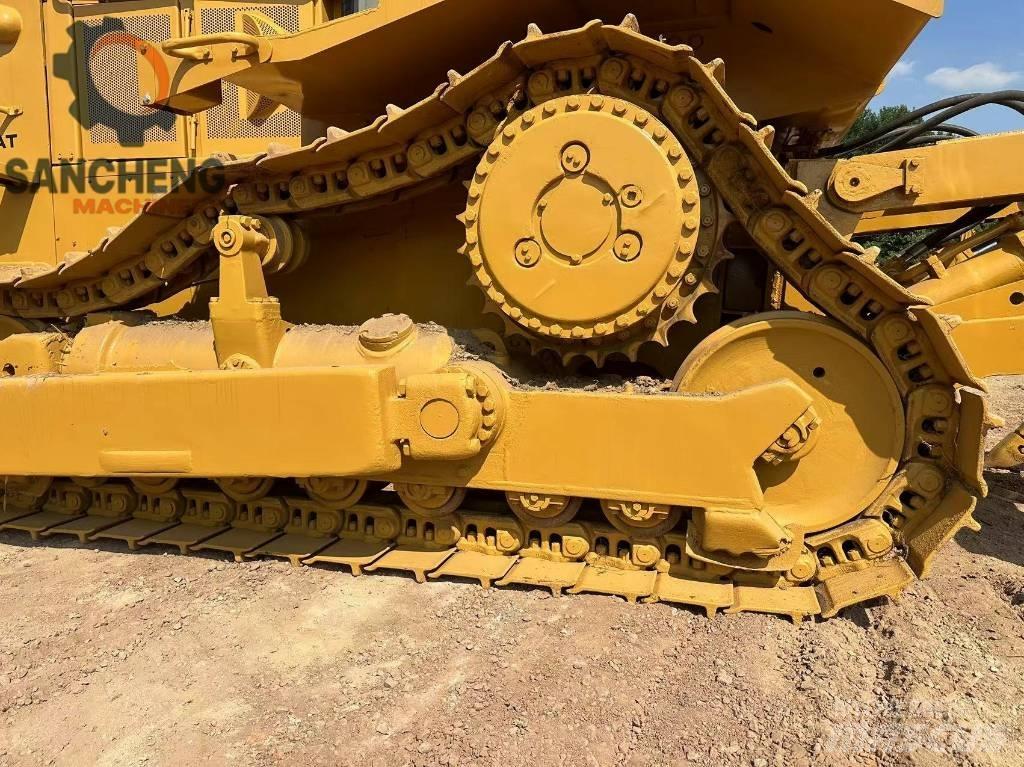 CAT D 8 R Buldozer sobre oruga