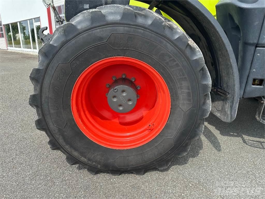 CLAAS Axion 870 Tractores